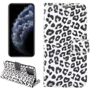 Mobigear Leopard iPhone 13 Hoesje Bookcase Portemonnee - Wit