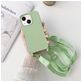 Mobigear Lanyard iPhone 14 Plus Siliconen Hoesje met koord - Groen