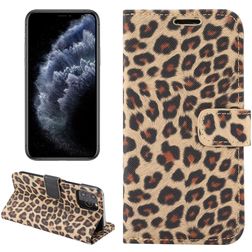 Mobigear Leopard iPhone 13 Mini Hoesje Bookcase Portemonnee - Geel
