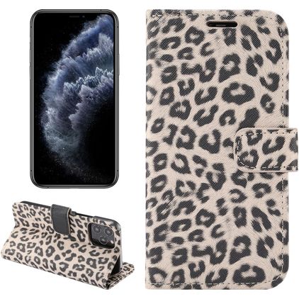Mobigear Leopard iPhone 13 Hoesje Bookcase Portemonnee - Bruin