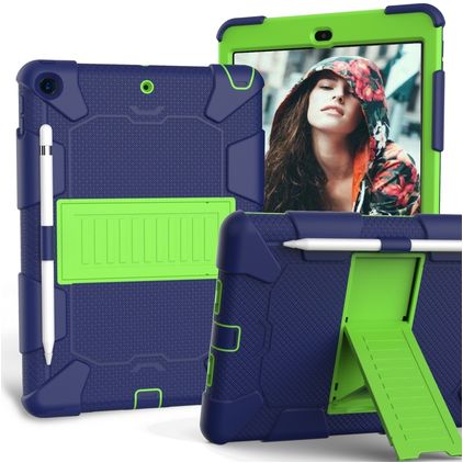 Mobigear ShieldStand iPad 9 (2021) Hoes Hard Kunststof,Siliconen Backcover + Stylus Houder + Standaard - Blauw / Groen
