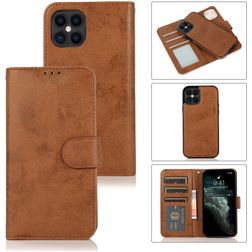 Mobigear Wallet iPhone 12 Hoesje Uitneembare 2in1 Bookcase Portemonnee - Bruin