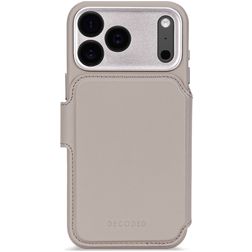 Decoded Detachable Wallet iPhone 17 Pro Max MagSafe Hoesje Echt Leer Uitneembare 2in1 Bookcase Portemonnee - Solid Clay