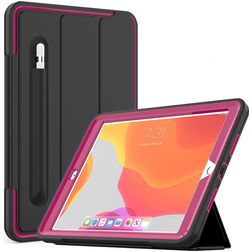 Mobigear Tri-Fold Folio iPad 7 (2019) Hoes Hard Kunststof,TPU Bookcase + Stylus Houder - Zwart / Magenta
