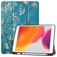 Mobigear Tri-Fold Gel iPad 7 (2019) Hoes TPU,Kunstleer Bookcase + Stylus Houder - Amandelbloesem
