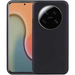 Mobigear Basics Xiaomi 13 Ultra Hoesje Flexibel TPU Backcover - Zwart