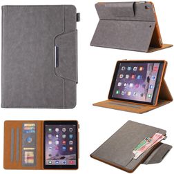 Mobigear Luxury iPad 9 (2021) Hoes Bookcase + Stylus Houder - Grijs