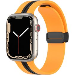 Mobigear Stripe Mag Siliconen Apple Watch Bandje Magneetsluiting - 42/41/40/38 mm - Zwart / Geel