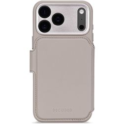 Decoded Detachable Wallet iPhone 17 Pro MagSafe Hoesje Echt Leer Uitneembare 2in1 Bookcase Portemonnee - Solid Clay