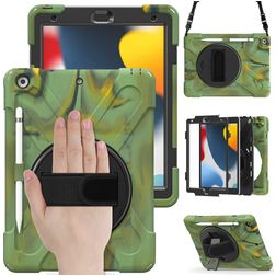 Mobigear SureGrip XGuard iPad 8 (2020) Hoes Hard Kunststof,Siliconen Backcover + Stylus Houder + Schouderband + Standaard - Camouflage