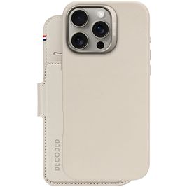 Decoded Detachable Wallet iPhone 16 Pro Max MagSafe Hoesje Echt Leer Uitneembare 2in1 Bookcase Portemonnee - Clay