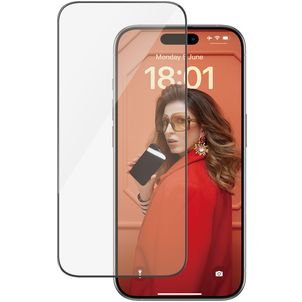 PanzerGlass Ultra-Wide Fit iPhone 15 Pro Glazen Screenprotector - Case Friendly + Installatie Frame - Zwart